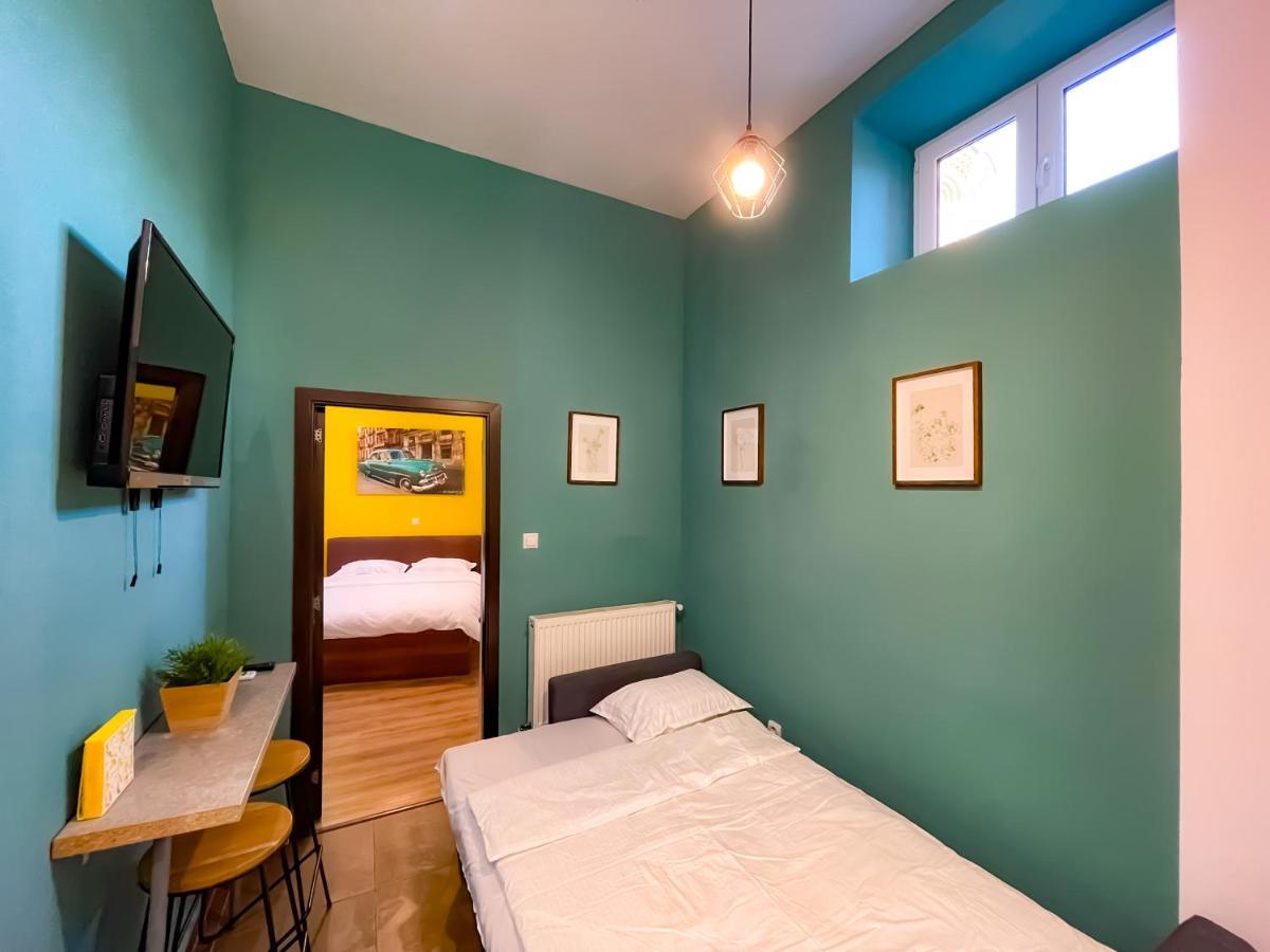 Ferienwohnung Cool Flat In The Heart Of Bucharest'S Fun And History Exterior foto