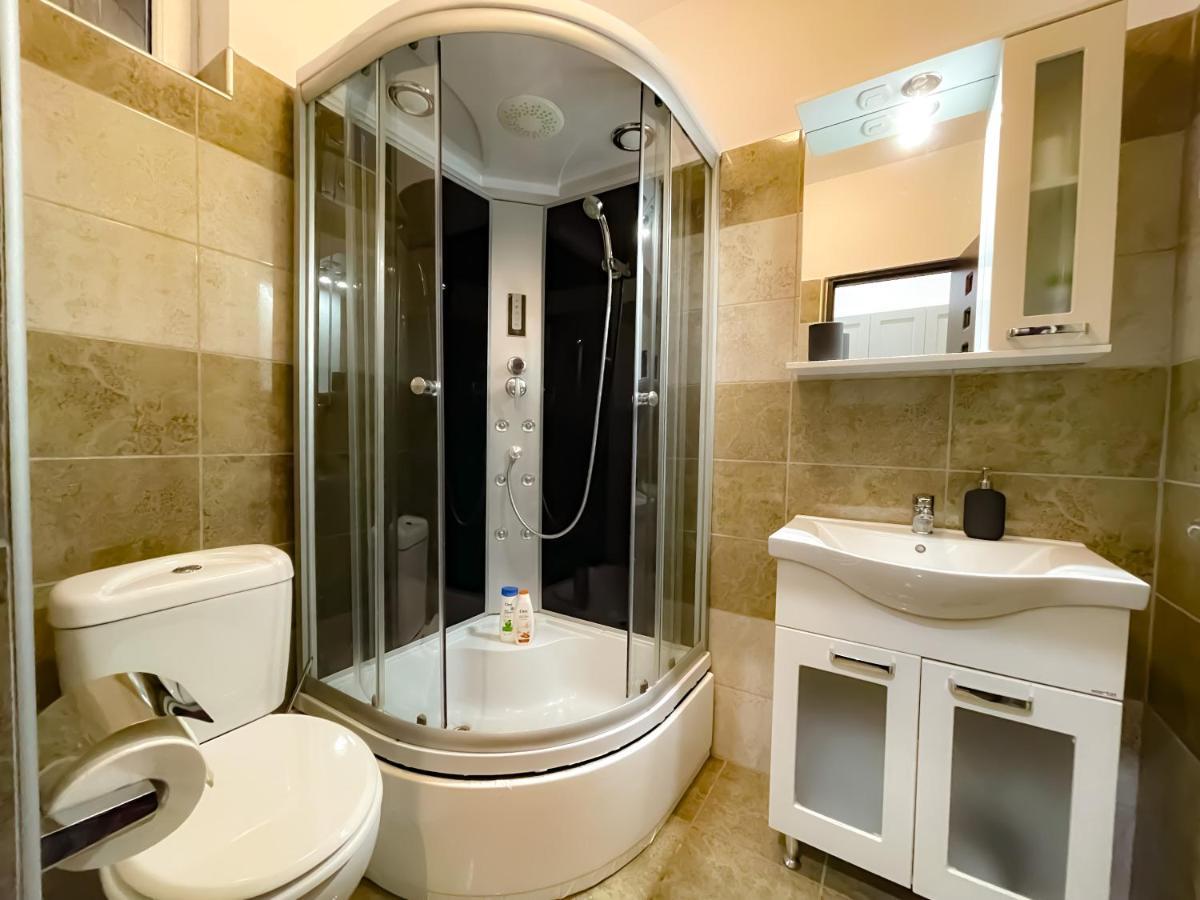 Ferienwohnung Cool Flat In The Heart Of Bucharest'S Fun And History Exterior foto