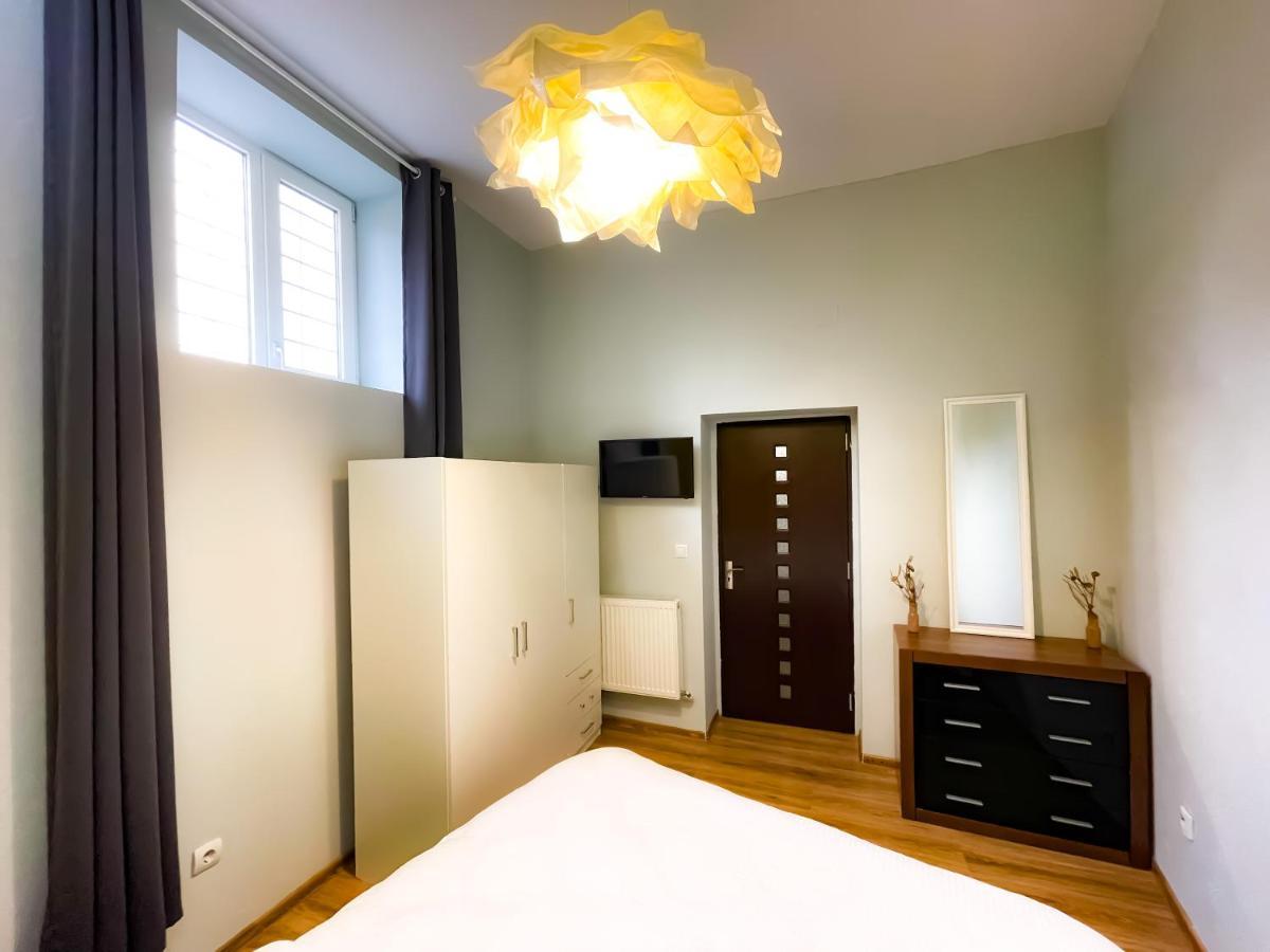 Ferienwohnung Cool Flat In The Heart Of Bucharest'S Fun And History Exterior foto