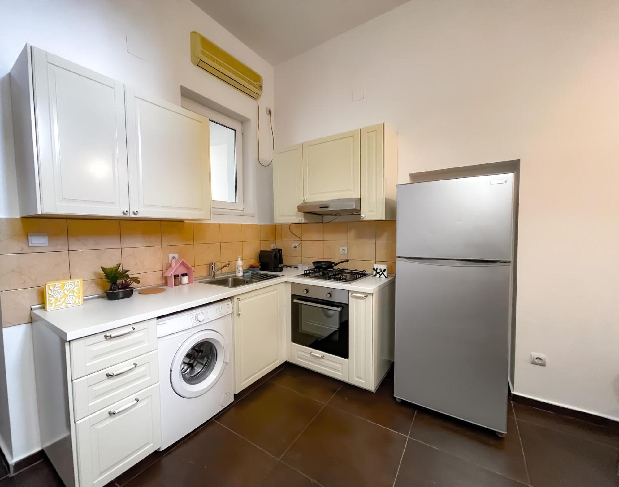 Ferienwohnung Cool Flat In The Heart Of Bucharest'S Fun And History Exterior foto