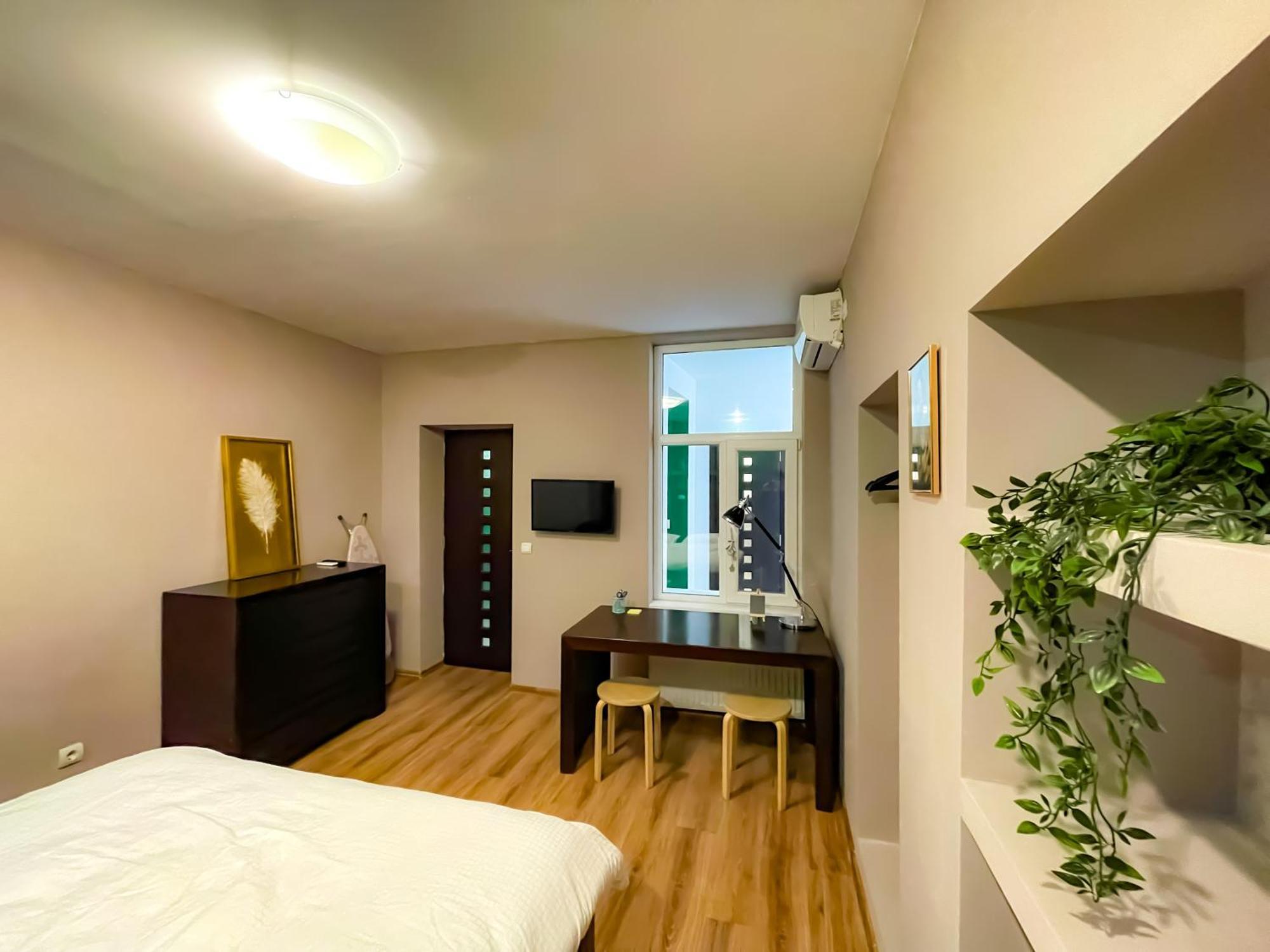 Ferienwohnung Cool Flat In The Heart Of Bucharest'S Fun And History Exterior foto